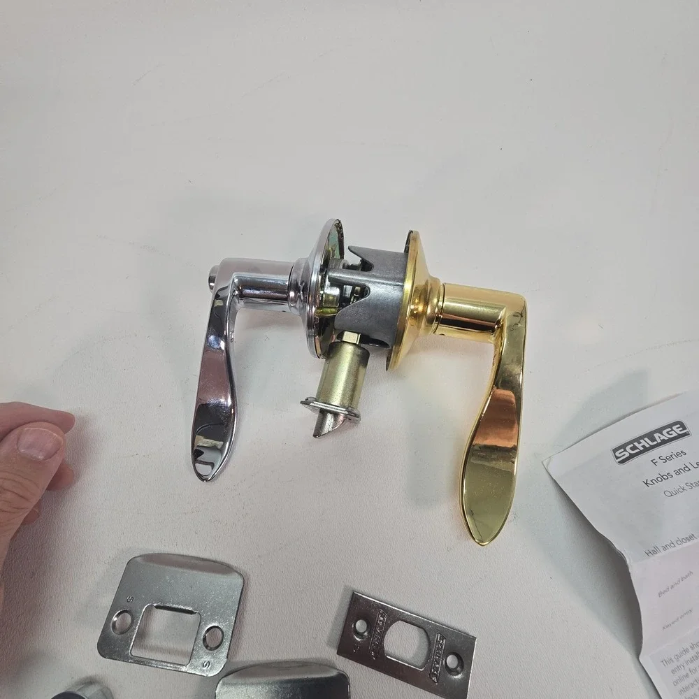 Schlage F40-ACC-605-625-RH‎ Bed/Bath Door Handle 16-210 Latch 10-063 Strike